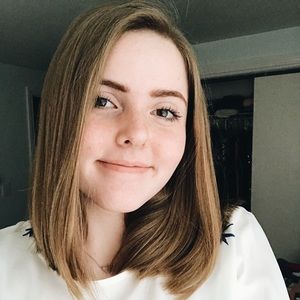 Meet your Posher, Olivia